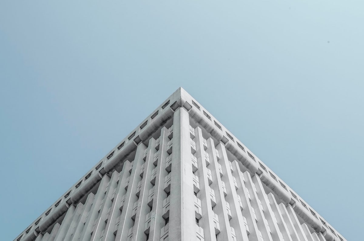 弹无虚发!邓肯-罗宾逊在训练师指导下进行专项三分球投射训练