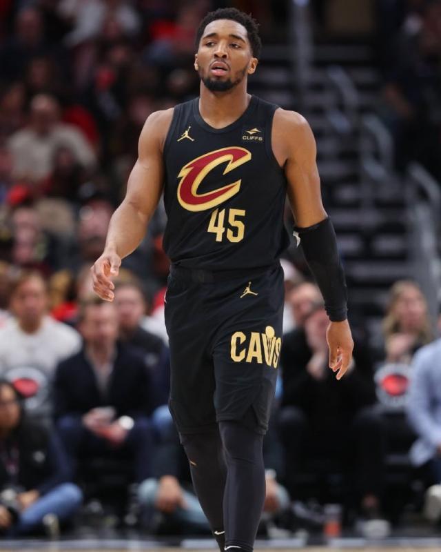 米切尔至少再缺席3场 新规令他提前告别最佳阵容？