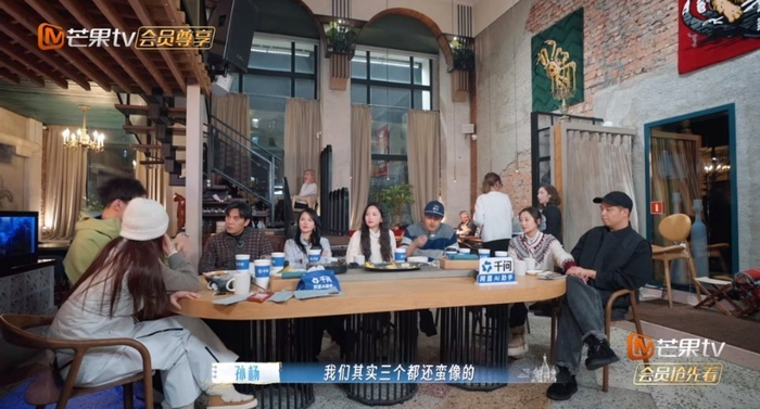 孙杨节目中哽咽回忆禁赛岁月,家人与张豆豆陪伴渡难关|妻子的浪漫旅行|穿越|阴霾|低谷|煎熬_新浪娱乐_新浪新闻